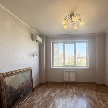 Продается 1-комнатная квартира, 52,7 м²
