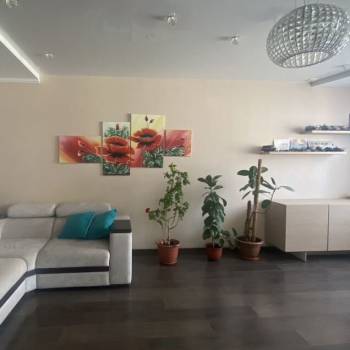 Продается 3-х комнатная квартира, 105,6 м²