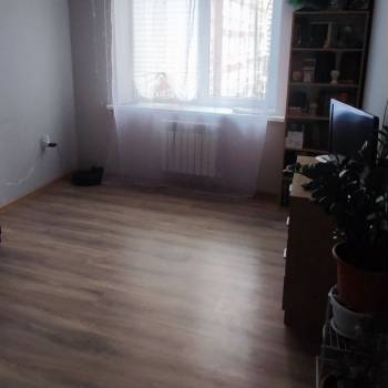 Продается 1-комнатная квартира, 36 м²