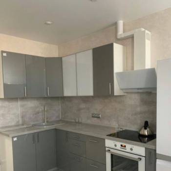 Продается 1-комнатная квартира, 40,6 м²