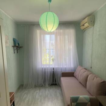 Продается 3-х комнатная квартира, 58 м²