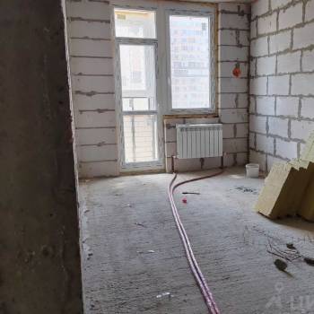 Продается 1-комнатная квартира, 37 м²