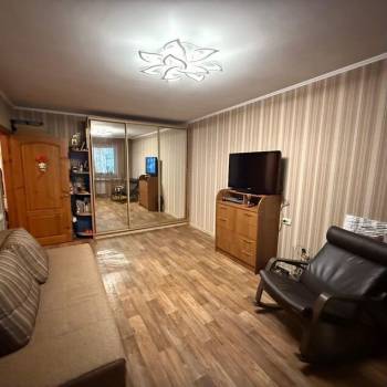 Продается 1-комнатная квартира, 40,5 м²