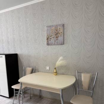 Продается 1-комнатная квартира, 35 м²