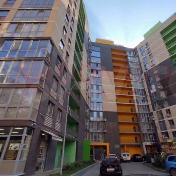 Продается 1-комнатная квартира, 37 м²