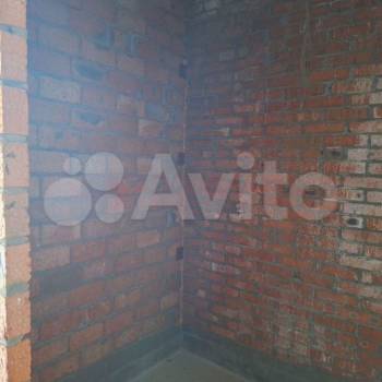 Продается 1-комнатная квартира, 37 м²