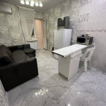 Продается 1-комнатная квартира, 40 м²