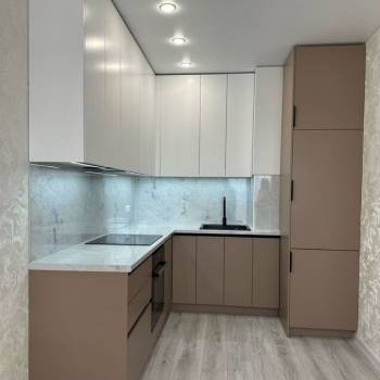 Продается 2-х комнатная квартира, 42 м²