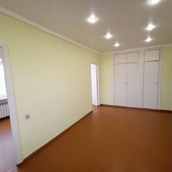 Продается 3-х комнатная квартира, 47 м²