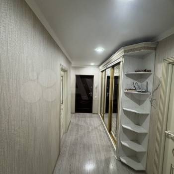 Продается Многокомнатная квартира, 95,7 м²