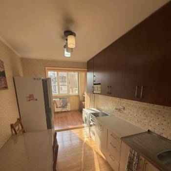 Продается 1-комнатная квартира, 48,9 м²