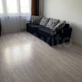 Продается 1-комнатная квартира, 37 м²