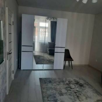 Продается 1-комнатная квартира, 45 м²