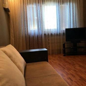 Продается 1-комнатная квартира, 38 м²