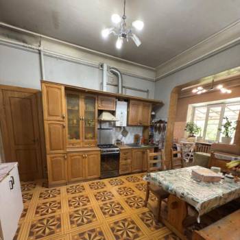 Продается Дом, 240 м²