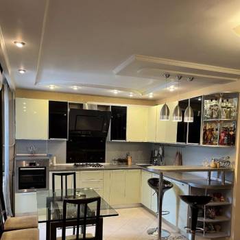 Продается 3-х комнатная квартира, 96 м²