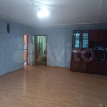 Продается Многокомнатная квартира, 104 м²