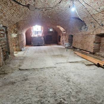 Продается Нежилое помещение, 200 м²