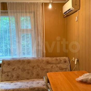 Продается 1-комнатная квартира, 45,6 м²