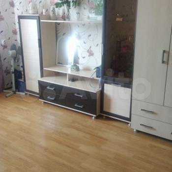 Продается 1-комнатная квартира, 43 м²