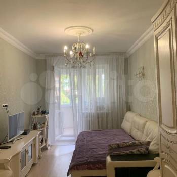 Продается Многокомнатная квартира, 90 м²