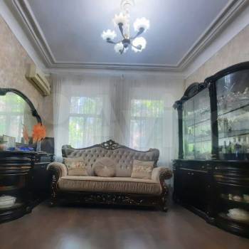 Продается Многокомнатная квартира, 90 м²