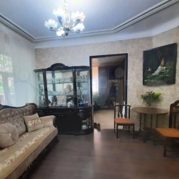 Продается Многокомнатная квартира, 90 м²