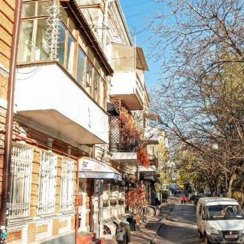 Продается Многокомнатная квартира, 90 м²