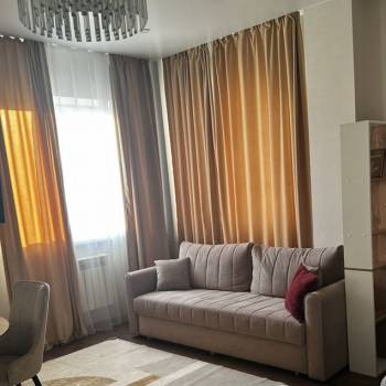 Продается 1-комнатная квартира, 42 м²