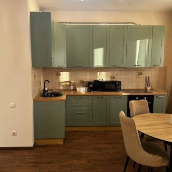 Продается 1-комнатная квартира, 42 м²