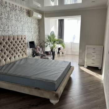 Продается 2-х комнатная квартира, 92 м²