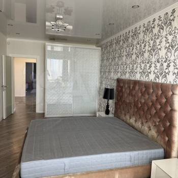 Продается 2-х комнатная квартира, 92 м²