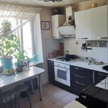 Продается Многокомнатная квартира, 70 м²