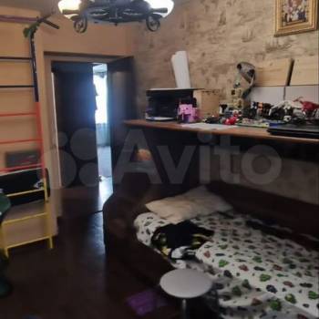 Продается Многокомнатная квартира, 70 м²