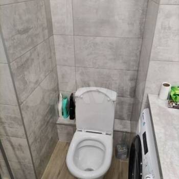 Продается 1-комнатная квартира, 32 м²