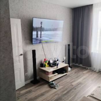 Продается 1-комнатная квартира, 32 м²