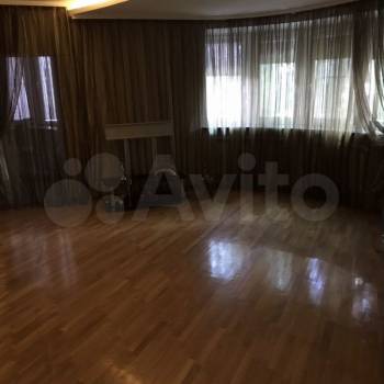 Продается Многокомнатная квартира, 124 м²