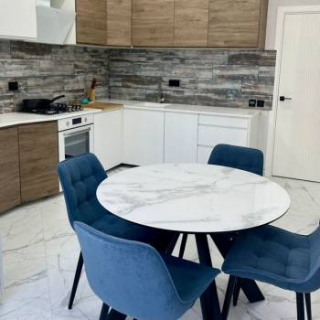 Продается 1-комнатная квартира, 50 м²