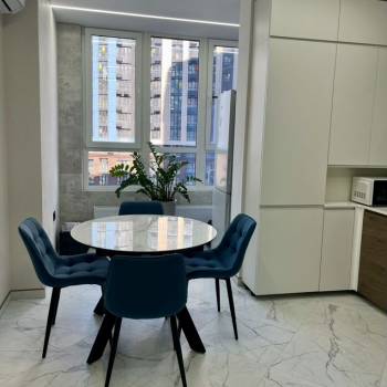 Продается 1-комнатная квартира, 50 м²