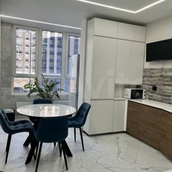 Продается 1-комнатная квартира, 50 м²