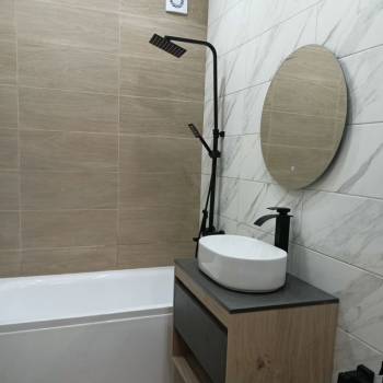 Продается 1-комнатная квартира, 42 м²