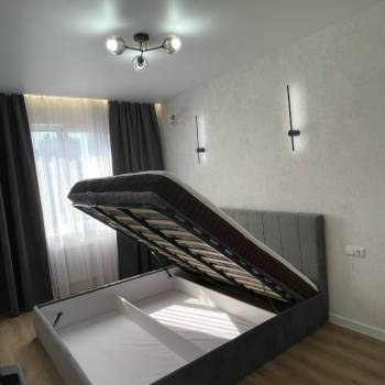 Продается 1-комнатная квартира, 42 м²