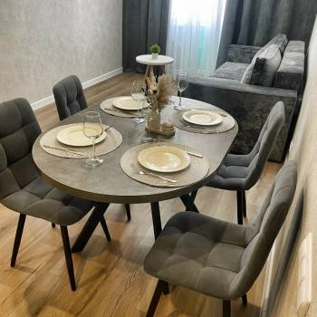 Продается 1-комнатная квартира, 42 м²