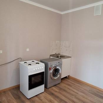 Продается 1-комнатная квартира, 37 м²