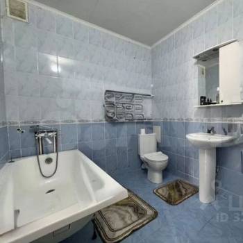 Продается 1-комнатная квартира, 41 м²