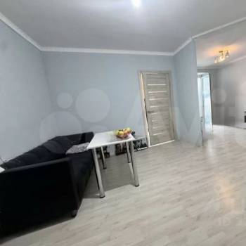 Продается 1-комнатная квартира, 41 м²