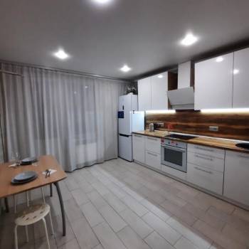 Продается 1-комнатная квартира, 42,5 м²
