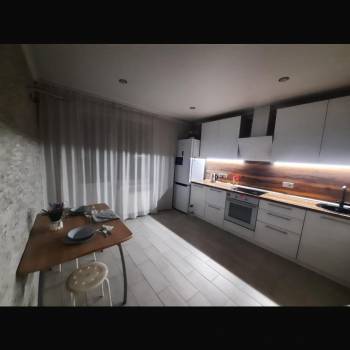 Продается 1-комнатная квартира, 42,5 м²