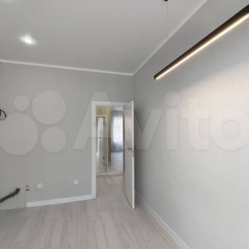 Продается 1-комнатная квартира, 37 м²