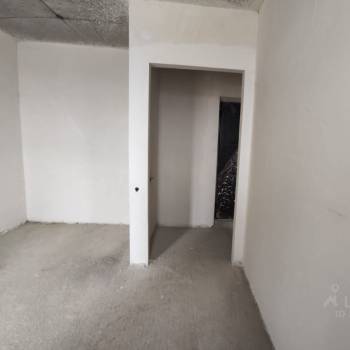 Продается 1-комнатная квартира, 38 м²